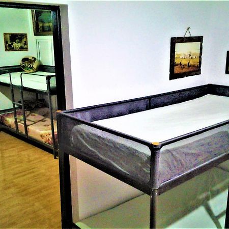 Leyla Hostel Braşov Buitenkant foto