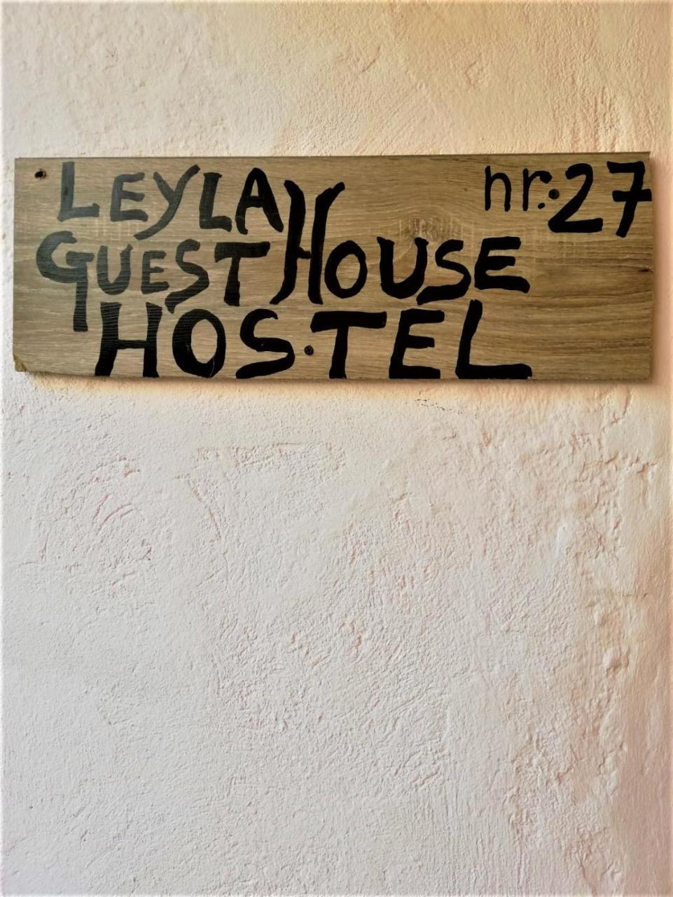Leyla Hostel Braşov Buitenkant foto