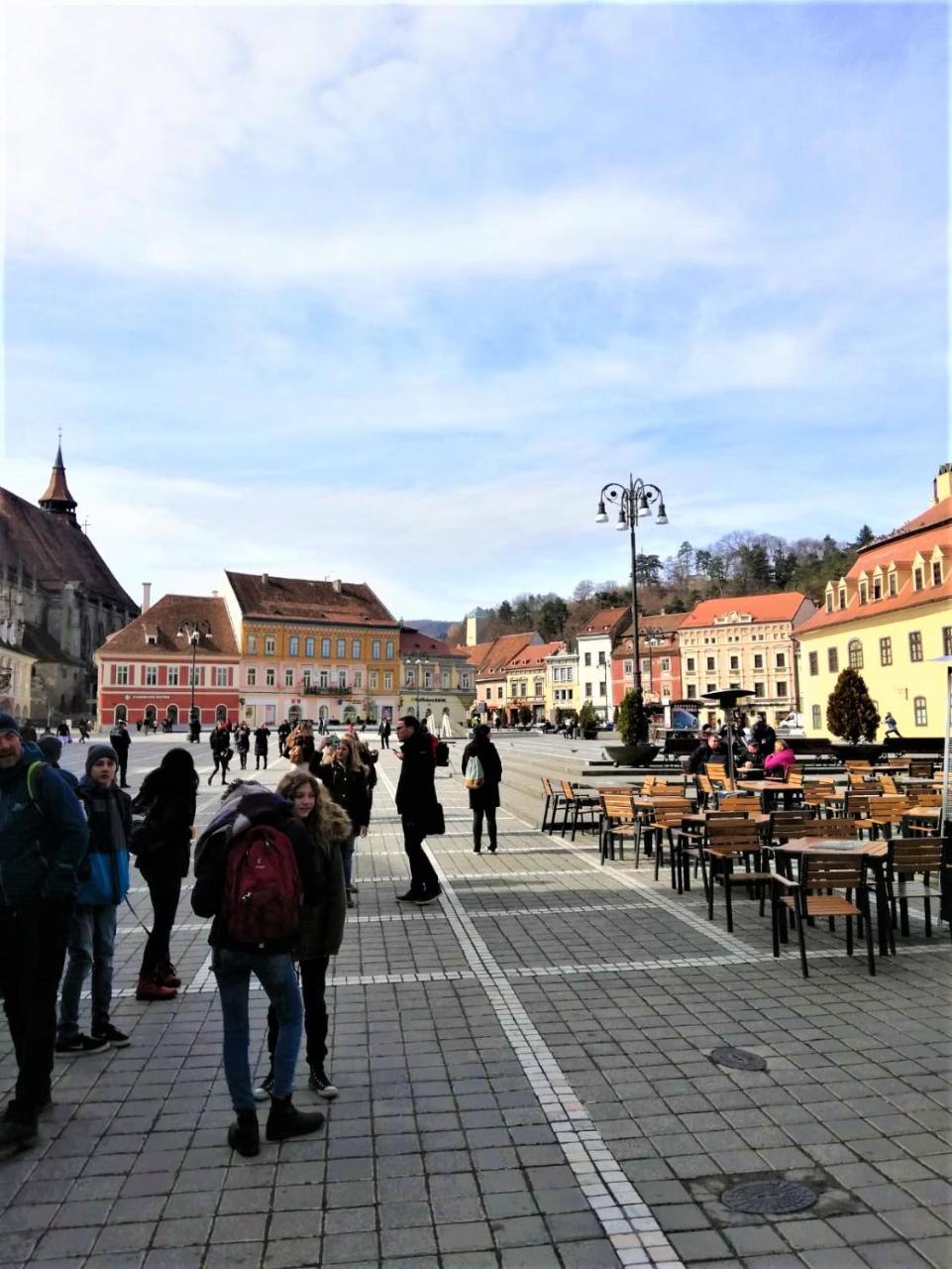 Leyla Hostel Braşov Buitenkant foto