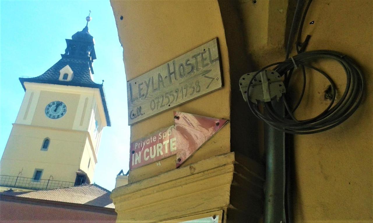 Leyla Hostel Braşov Buitenkant foto