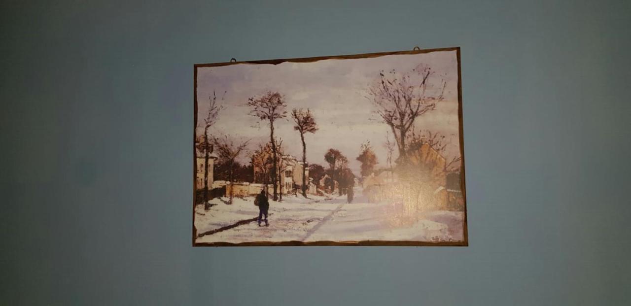 Leyla Hostel Braşov Buitenkant foto