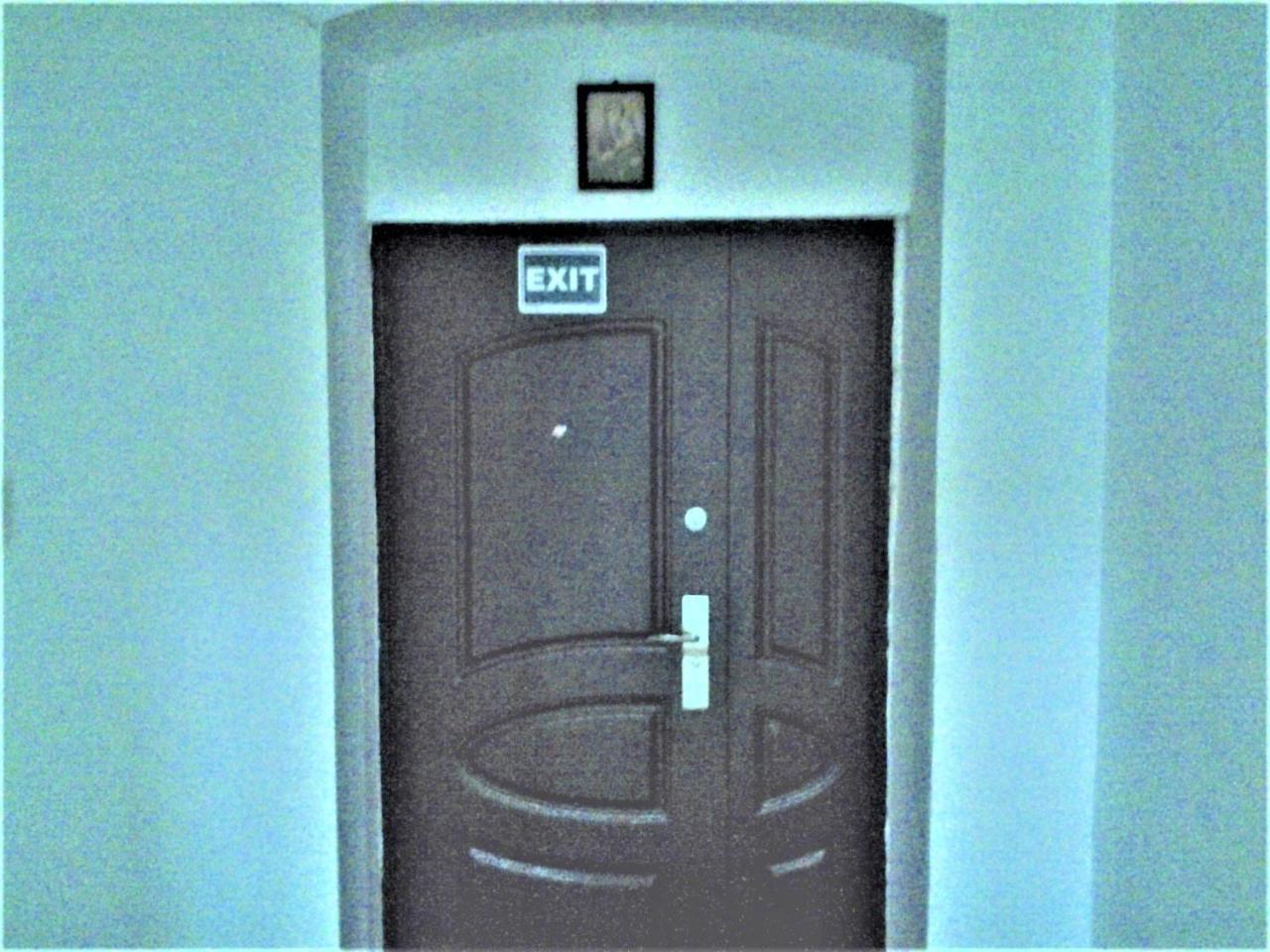 Leyla Hostel Braşov Buitenkant foto
